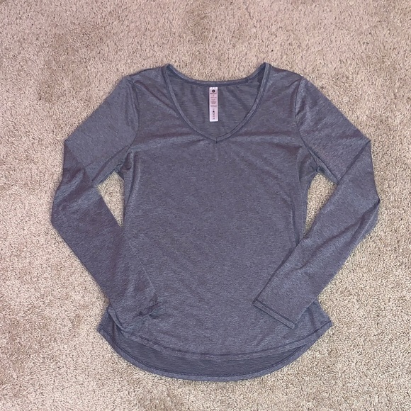 90 Degree By Reflex Tops - Women's 90 Degrees Long-Sleeve Gray Athletic Workout V-Neck Top Small